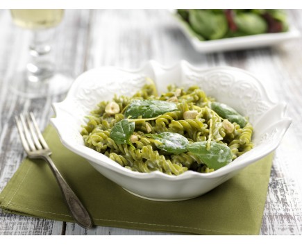 Green pea fusilli with robiola cheese, fresh spinach and lemon